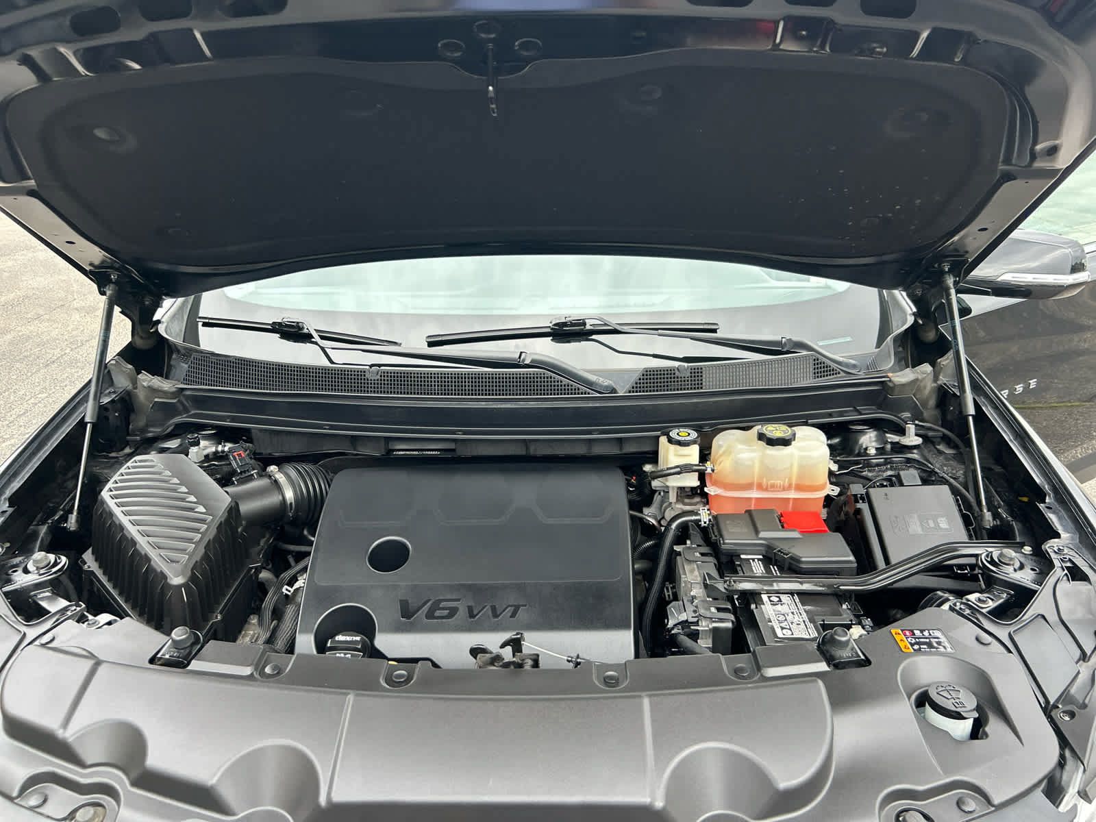 Used 2018 Chevrolet Traverse LT FWD image 32