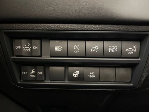 New 2026 Toyota Tundra Platinum AWD/4WD image 28