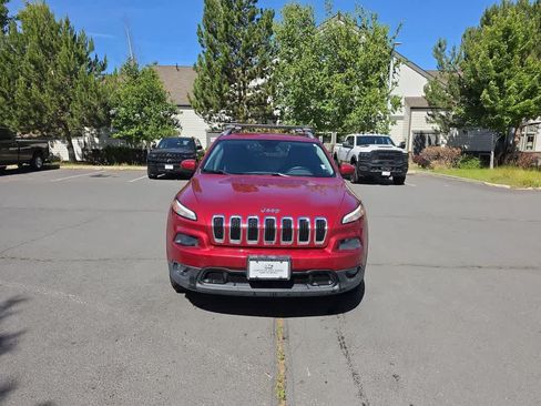 Used 2014 Jeep Cherokee Latitude AWD/4WD image 8