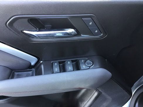 Used 2024 Chevrolet Colorado Z71 w/ Z71 Convenience Package 2 image 10