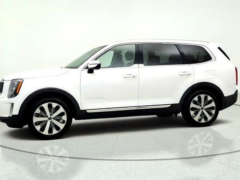 Used 2022 Kia Telluride EX w/ EX Premium Package FWD image 8