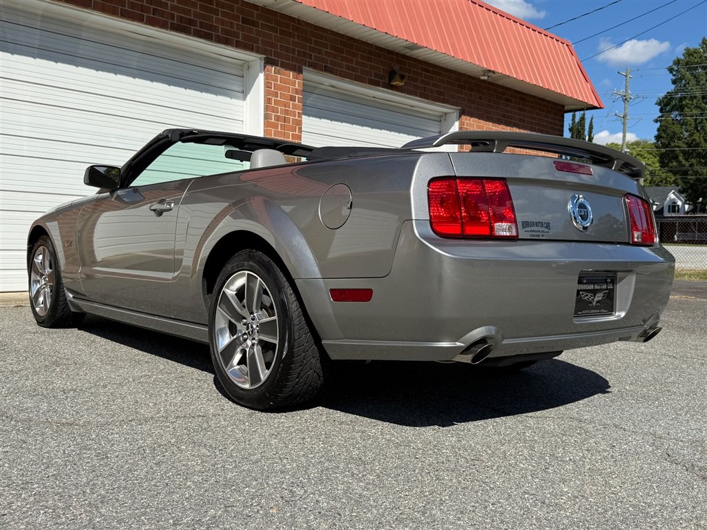 Used 2008 Ford Mustang GT RWD image 25