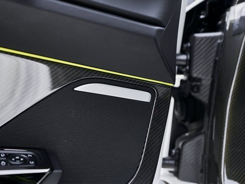 Used 2015 Porsche 918 Spyder w/Weissach Package image 50