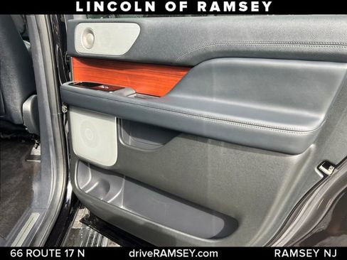 Used 2022 Lincoln Navigator L Reserve AWD/4WD image 24
