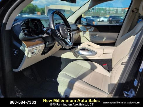 Used 2022 Mercedes-Benz GLE 350 4MATIC w/ 3rd Row Seat Package image 17