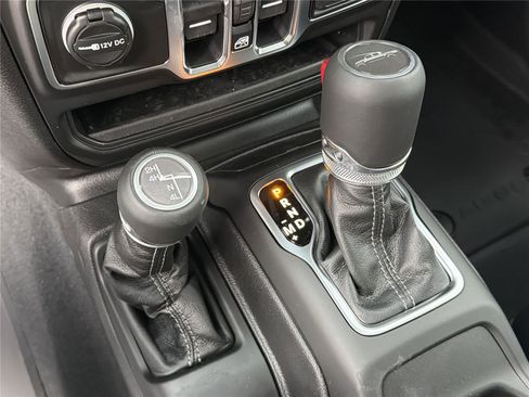 New 2026 Jeep Gladiator Sport image 32