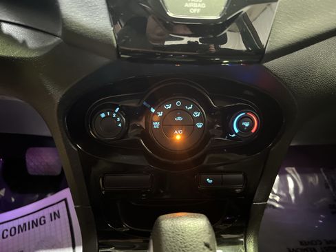 Used 2015 Ford Fiesta SE w/ Equipment Group 201A FWD image 19