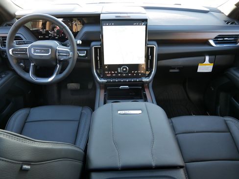 New 2026 GMC Yukon XL Denali w/ Sun & Power Step Package AWD/4WD image 9