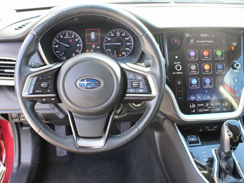 Used 2020 Subaru Outback Limited image 12