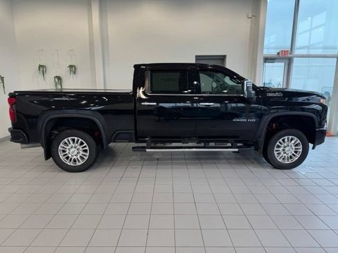Certified 2021 Chevrolet Silverado 3500 High Country w/ Z71 Off-Road Package AWD/4WD image 40