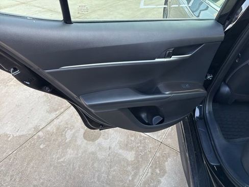 Used 2024 Toyota Camry SE image 25