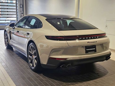 New 2025 Porsche Panamera 4 image 3