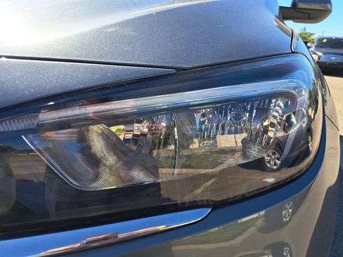 Used 2020 Buick Encore GX Select w/ Sport Touring Package image 3