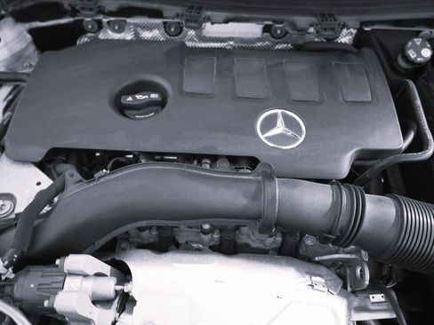 Used 2023 Mercedes-Benz GLA 250 4MATIC image 65