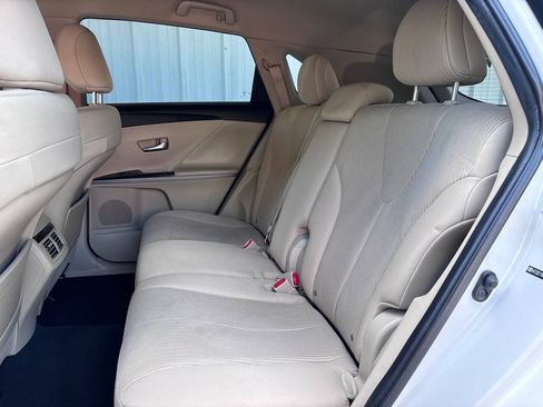 Used 2009 Toyota Venza FWD image 11