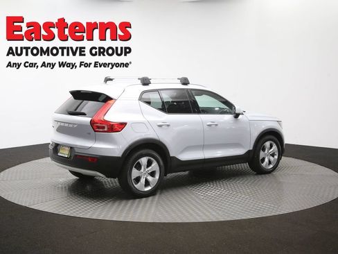Used 2021 Volvo XC40 T4 Momentum FWD image 40