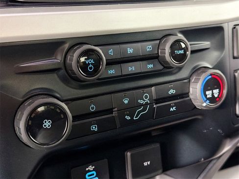 Used 2023 Ford F250 XLT image 14