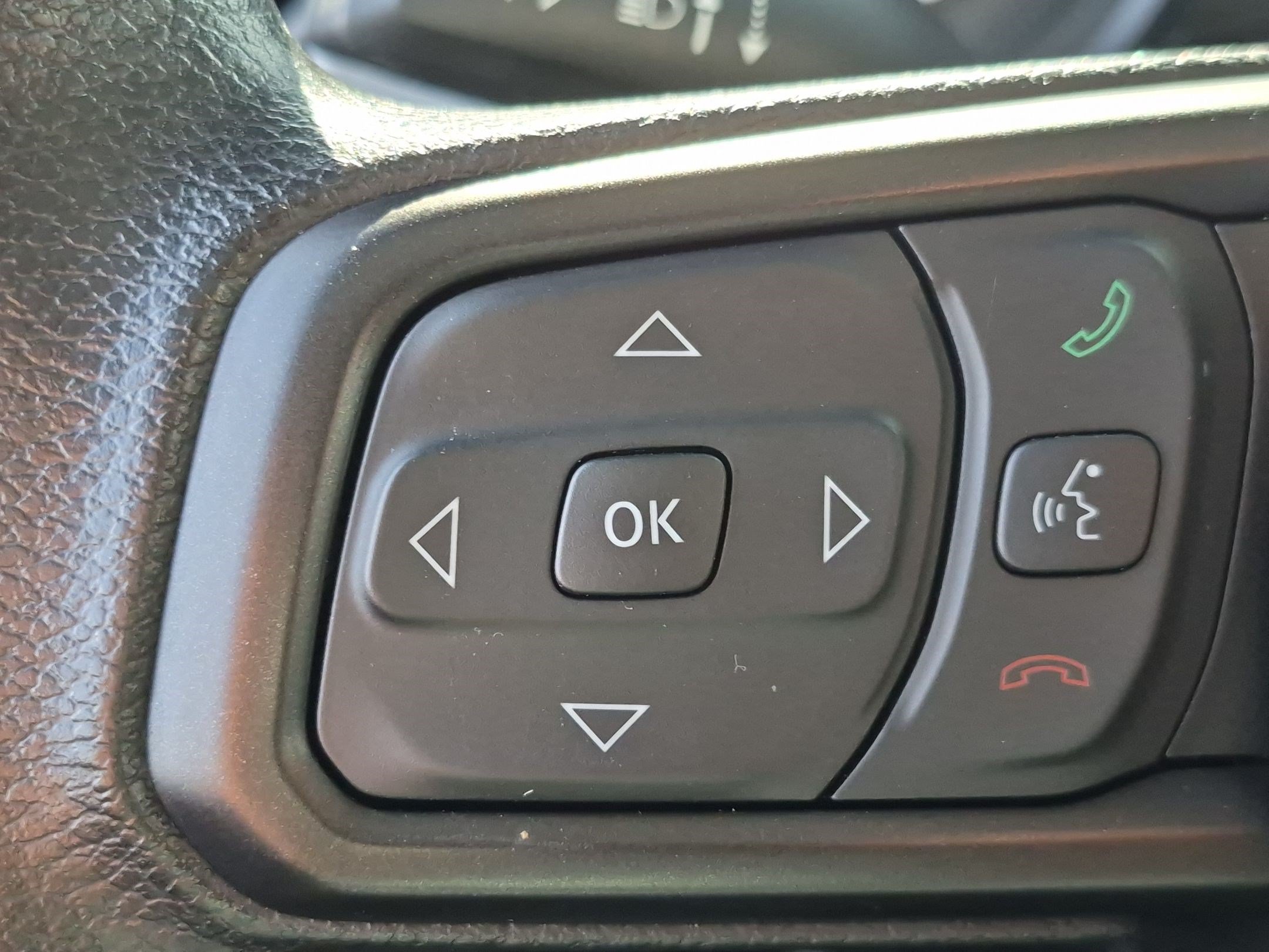 Used 2025 Jeep Wrangler Unlimited Sport AWD/4WD image 19
