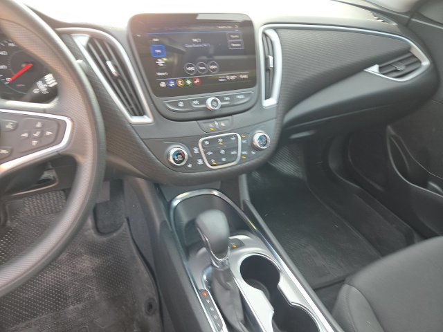 Used 2025 Chevrolet Malibu LT FWD image 11