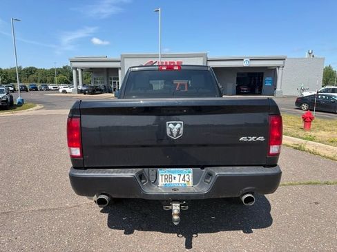 Used 2018 RAM 1500 Express w/ Express Value Package AWD/4WD image 4