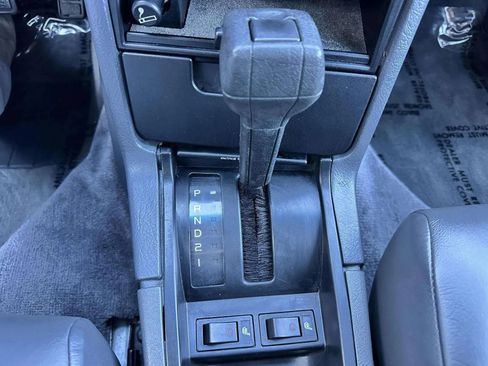 Used 1993 Volvo 940 Wagon 4D image 22