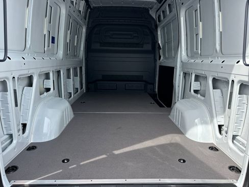 New 2025 Mercedes-Benz Sprinter 2500 image 16