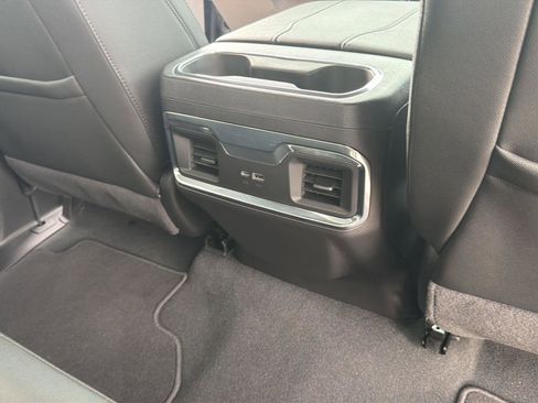 Used 2024 GMC Sierra 1500 SLT RWD image 16