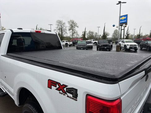 Used 2022 Ford F350 XLT w/ XLT Premium Package image 17