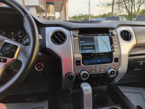 Used 2021 Toyota Tundra Limited w/ Limited Premium Package image 17