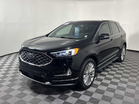 Certified 2020 Ford Edge Titanium w/ Equipment Group 301A FWD image 3