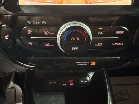 Used 2018 Kia Soul ! w/ Tech Package FWD image 28
