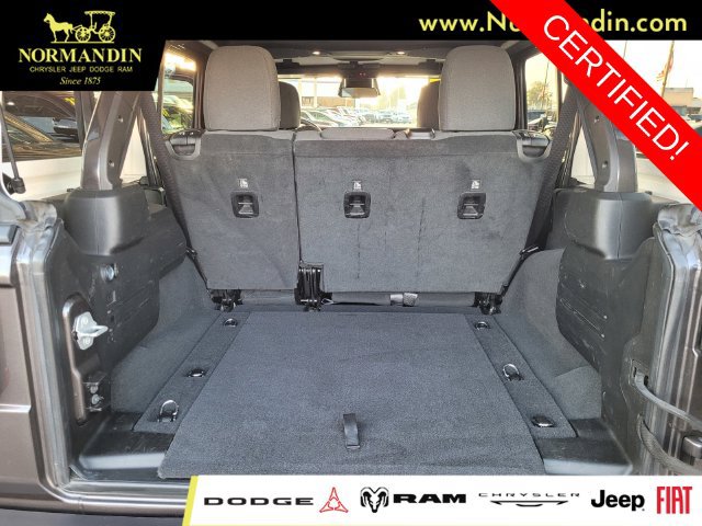 Certified 2025 Jeep Wrangler Unlimited Rubicon w/ Convenience Group AWD/4WD image 19