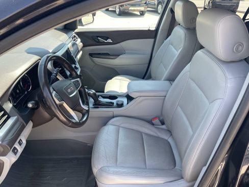 Used 2018 GMC Acadia SLT w/ LPO, Floor Liner Package AWD/4WD image 9