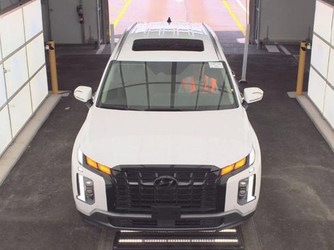 Used 2024 Hyundai Palisade SEL w/ Premium Package image 2