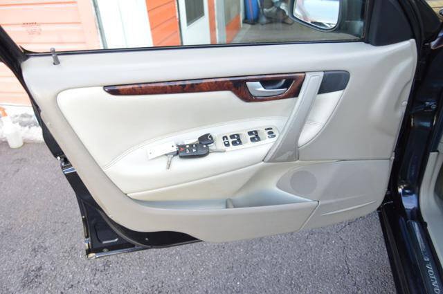 Used 2005 Volvo S60 2.5T FWD image 29