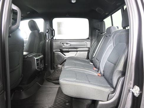 Used 2021 RAM 1500 Big Horn AWD/4WD image 17