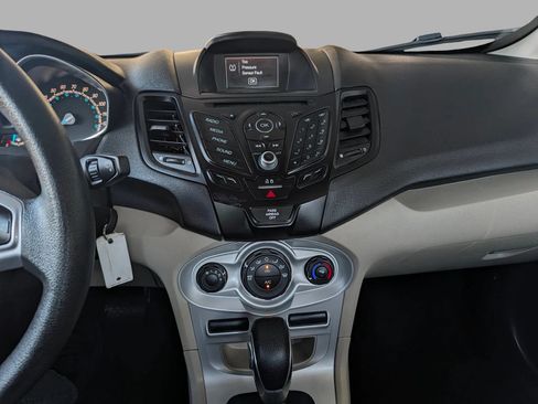 Used 2019 Ford Fiesta SE FWD image 33