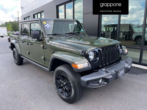 Used 2022 Jeep Gladiator Sport image 1