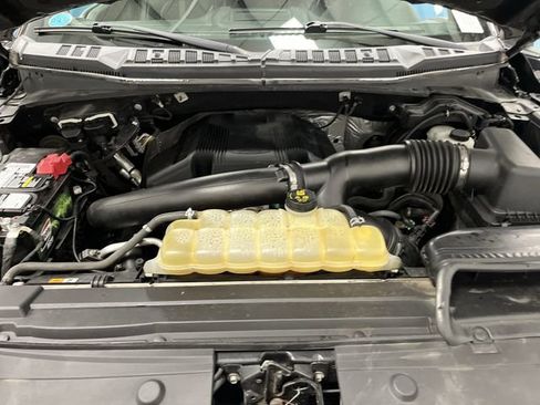 Used 2018 Ford F150 Platinum w/ Equipment Group 701A Luxury image 44