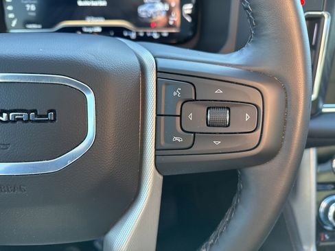 Used 2024 GMC Yukon XL Denali image 37