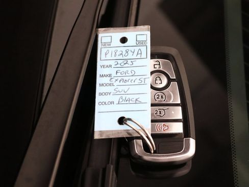 Used 2025 Ford Explorer ST AWD/4WD image 38