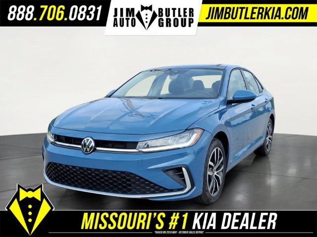 Used 2025 Volkswagen Jetta SE FWD image 1