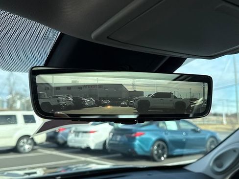 Used 2024 Toyota Highlander Platinum image 26