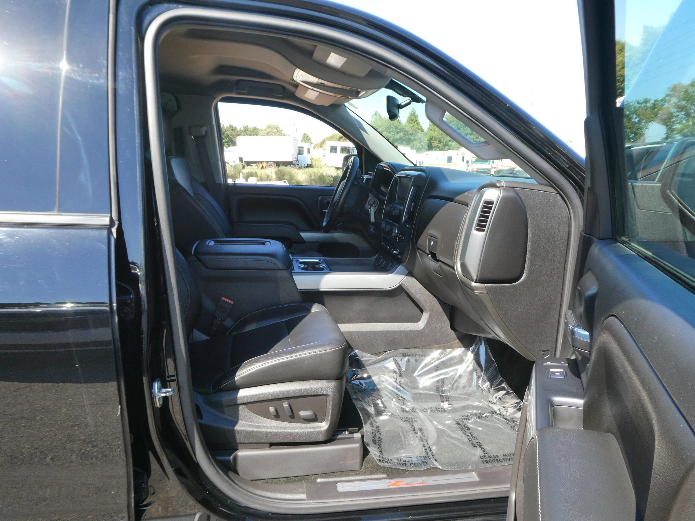 Used 2016 Chevrolet Silverado 1500 LTZ Z71 w/ LTZ Plus Package AWD/4WD image 25