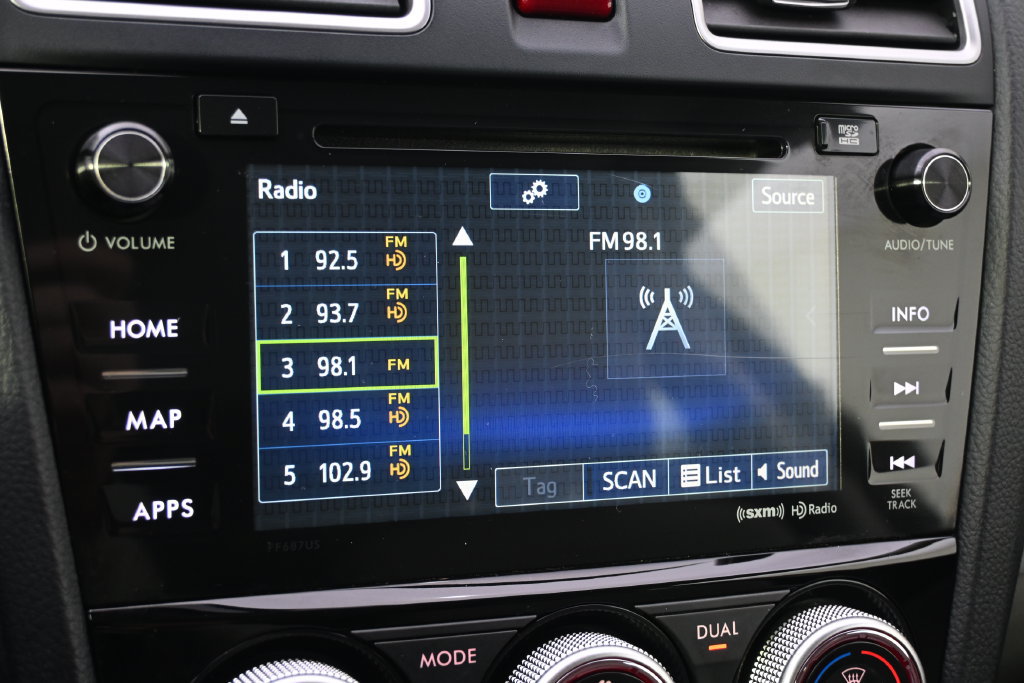 Used 2016 Subaru Forester 2.5i Touring w/ Eyesight & Navigation System AWD/4WD image 29