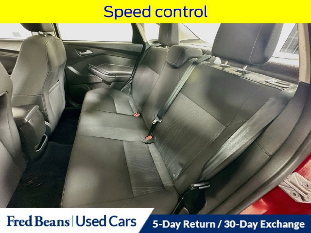 Used 2016 Ford Focus SE w/ SE Power Seat Package FWD image 28