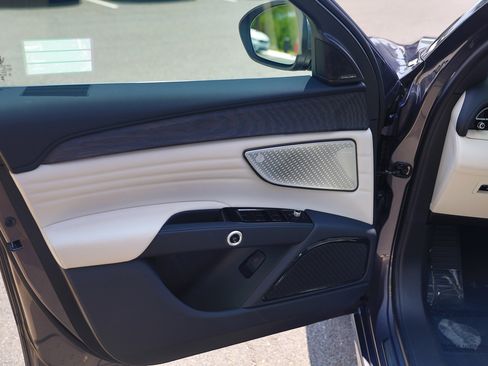 New 2024 Maserati Grecale GT image 14