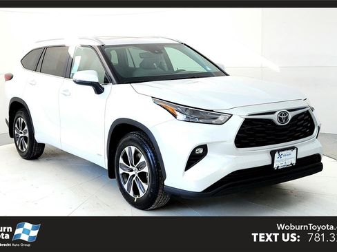 New 2026 Toyota Highlander XLE image 1