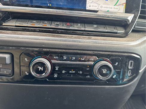 Used 2022 Chevrolet Silverado 1500 LT image 11