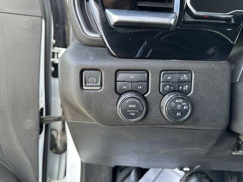 Used 2024 Chevrolet Silverado 2500 LT w/ Convenience Package AWD/4WD image 15